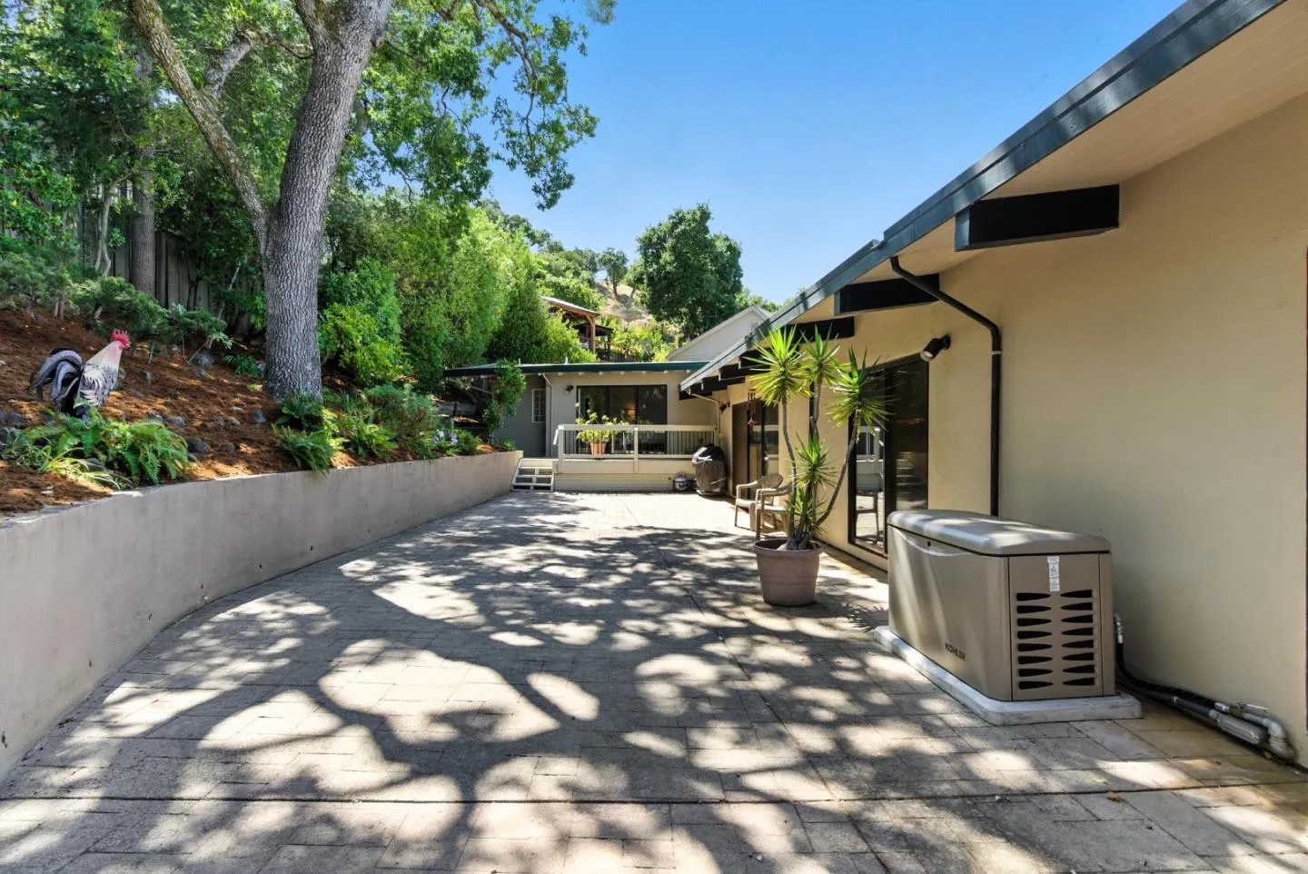 San Carlos, California 94070, United States, 4 Bedrooms Bedrooms, ,4 BathroomsBathrooms,Residential,Active,177594