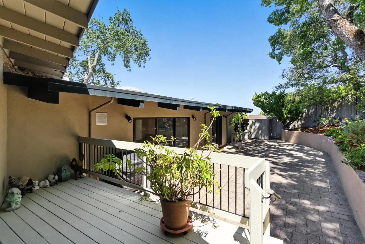 San Carlos, California 94070, United States, 4 Bedrooms Bedrooms, ,4 BathroomsBathrooms,Residential,Active,177594