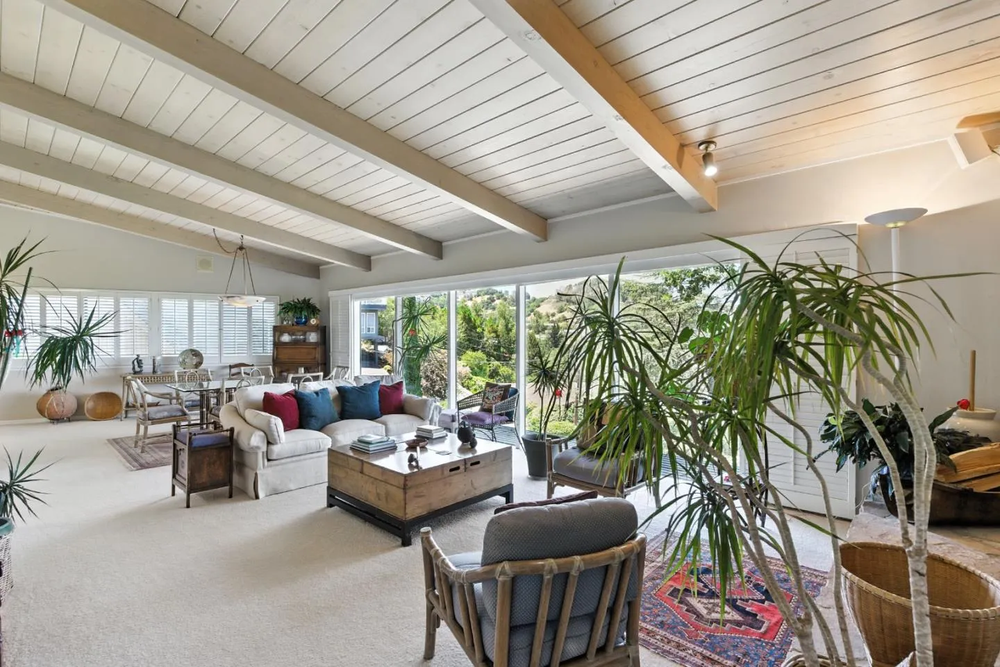 San Carlos, California 94070, United States, 4 Bedrooms Bedrooms, ,4 BathroomsBathrooms,Residential,Active,177594