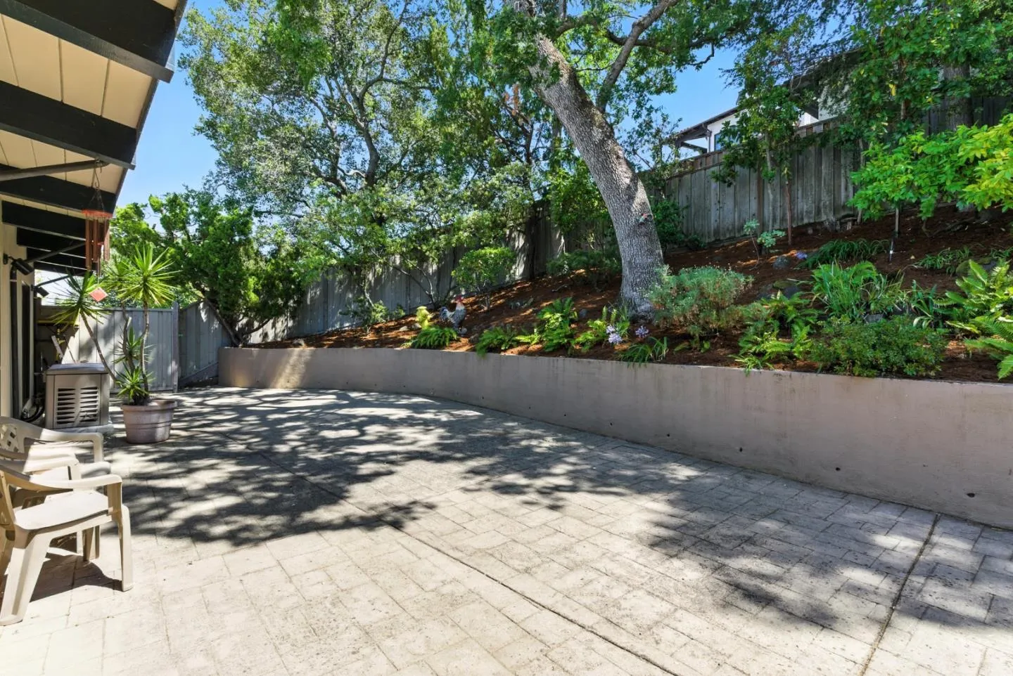 San Carlos, California 94070, United States, 4 Bedrooms Bedrooms, ,4 BathroomsBathrooms,Residential,Active,177594