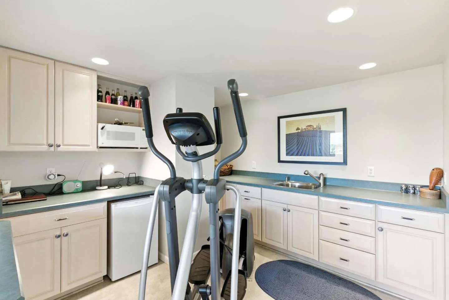 San Carlos, California 94070, United States, 4 Bedrooms Bedrooms, ,4 BathroomsBathrooms,Residential,Active,177594