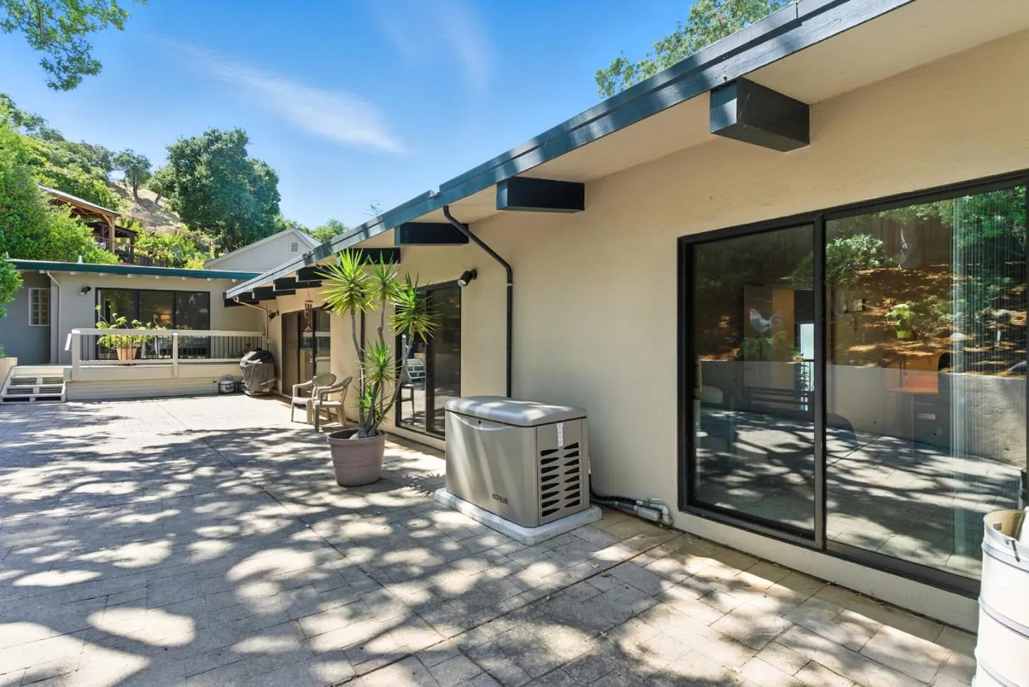 San Carlos, California 94070, United States, 4 Bedrooms Bedrooms, ,4 BathroomsBathrooms,Residential,Active,177594