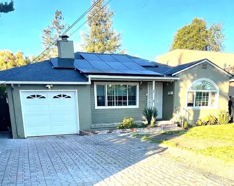 3223 Spring Street, Redwood City, CA 94063 - #: ML82040911