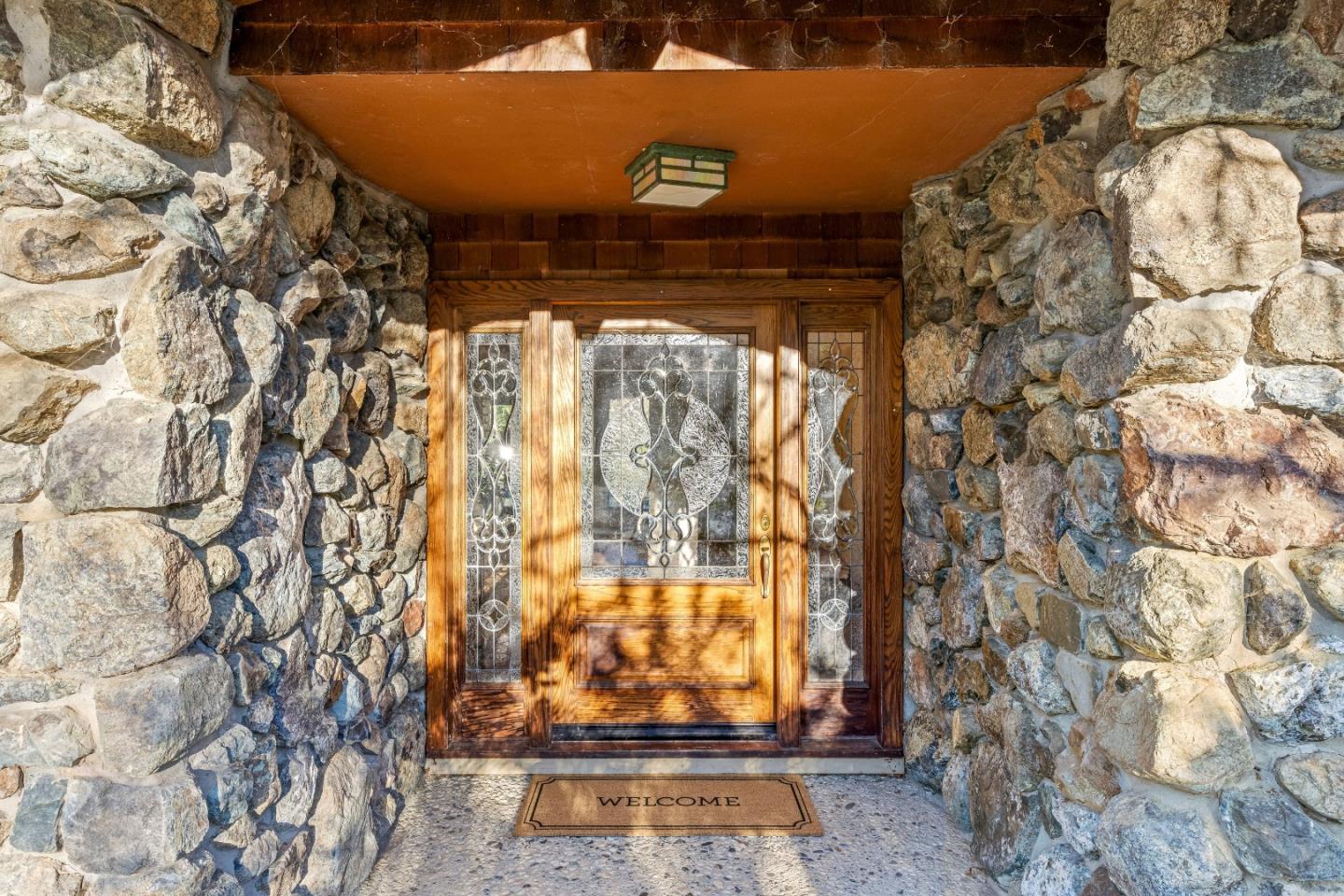 6915 Redwood Retreat Road