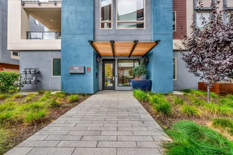 769 Eppleton Lane Unit 302, Foster City, CA 94404 - #: ML82024461