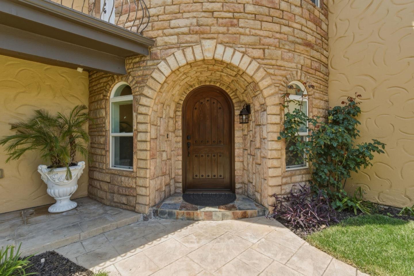 2859 Broken Oak Court