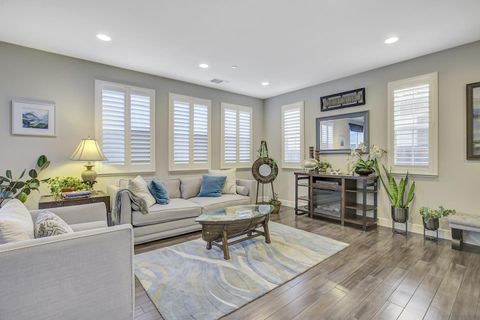 Photo of 131 Lusitano Way, GILROY, CA 95020 (MLS # ML82035159)