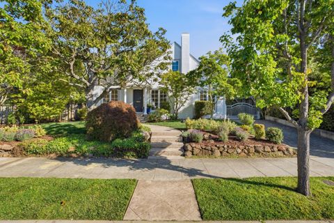 Photo of 131 Barroilhet Avenue, SAN MATEO, CA 94401 (MLS # ML82046244)