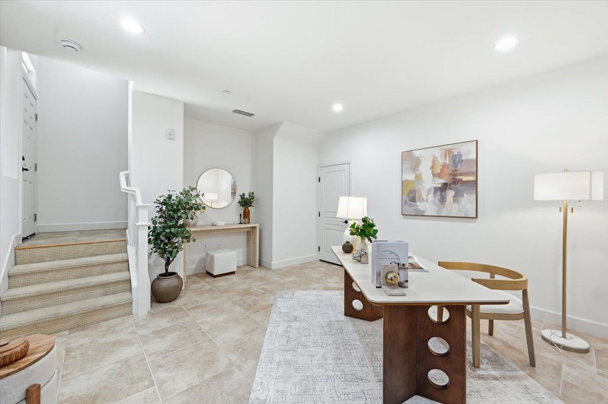 1321 Lee Place
