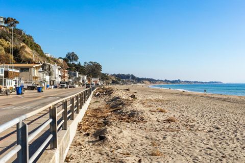 Tiny photo for 121 Aptos Village Way #1, APTOS, CA 95003 (MLS # ML82020569)