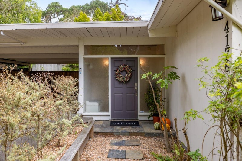 4176 Sunset Lane