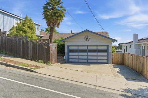 Photo of 484 Monterey Street, BRISBANE, CA 94005 (MLS # ML82048137)
