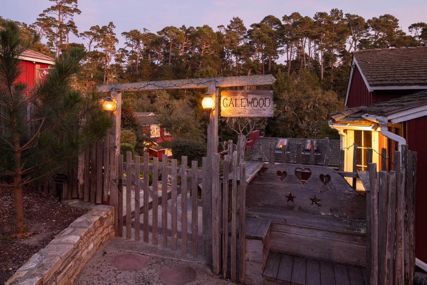 0 Crespi 2 NE of Flanders Way