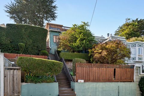 Tiny photo for 72 Fountain Street, SAN FRANCISCO, CA 94114 (MLS # ML82024437)
