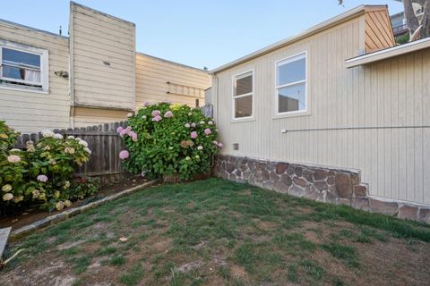 Tiny photo for 72 Fountain Street, SAN FRANCISCO, CA 94114 (MLS # ML82024437)