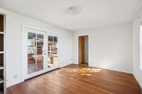 Tiny photo for 72 Fountain Street, SAN FRANCISCO, CA 94114 (MLS # ML82024437)