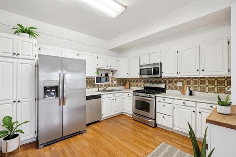Tiny photo for 72 Fountain Street, SAN FRANCISCO, CA 94114 (MLS # ML82024437)