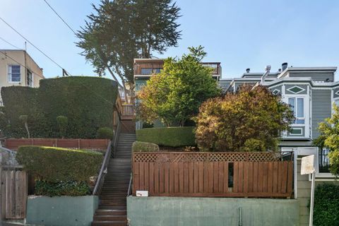 Tiny photo for 72 Fountain Street, SAN FRANCISCO, CA 94114 (MLS # ML82024437)