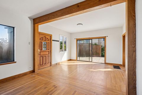 Tiny photo for 72 Fountain Street, SAN FRANCISCO, CA 94114 (MLS # ML82024437)