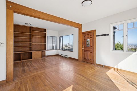 Tiny photo for 72 Fountain Street, SAN FRANCISCO, CA 94114 (MLS # ML82024437)