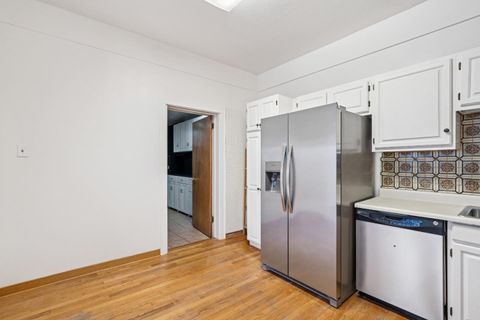 Tiny photo for 72 Fountain Street, SAN FRANCISCO, CA 94114 (MLS # ML82024437)