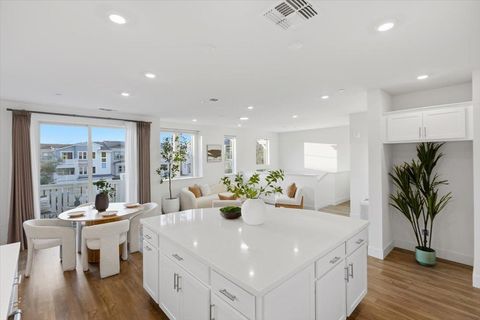 Tiny photo for 921 Magnolia Terrace #7, SUNNYVALE, CA 94086 (MLS # ML82032914)