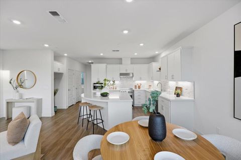 Tiny photo for 921 Magnolia Terrace #7, SUNNYVALE, CA 94086 (MLS # ML82032914)