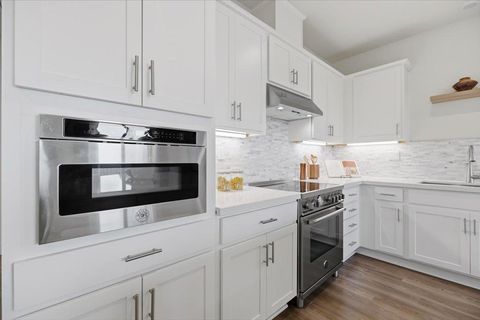 Tiny photo for 921 Magnolia Terrace #7, SUNNYVALE, CA 94086 (MLS # ML82032914)