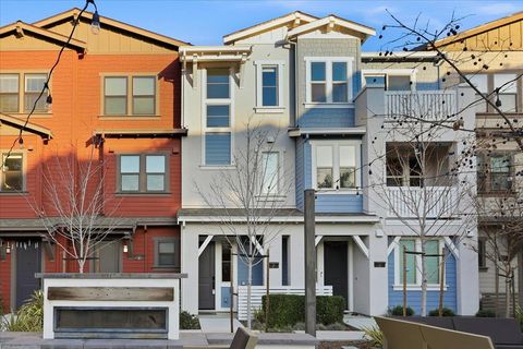 Photo of 921 Magnolia Terrace #7, SUNNYVALE, CA 94086 (MLS # ML82032914)