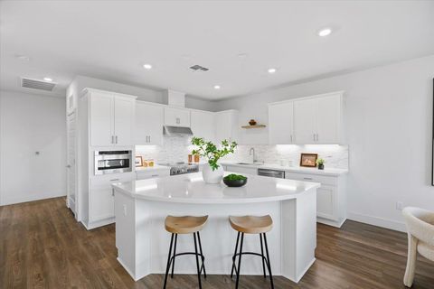 Tiny photo for 921 Magnolia Terrace #7, SUNNYVALE, CA 94086 (MLS # ML82032914)