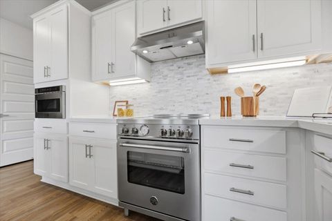 Tiny photo for 921 Magnolia Terrace #7, SUNNYVALE, CA 94086 (MLS # ML82032914)