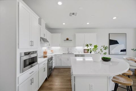 Tiny photo for 921 Magnolia Terrace #7, SUNNYVALE, CA 94086 (MLS # ML82032914)