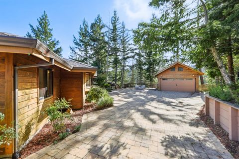 Tiny photo for 16501 Skyline Boulevard, WOODSIDE, CA 94062 (MLS # ML82023275)