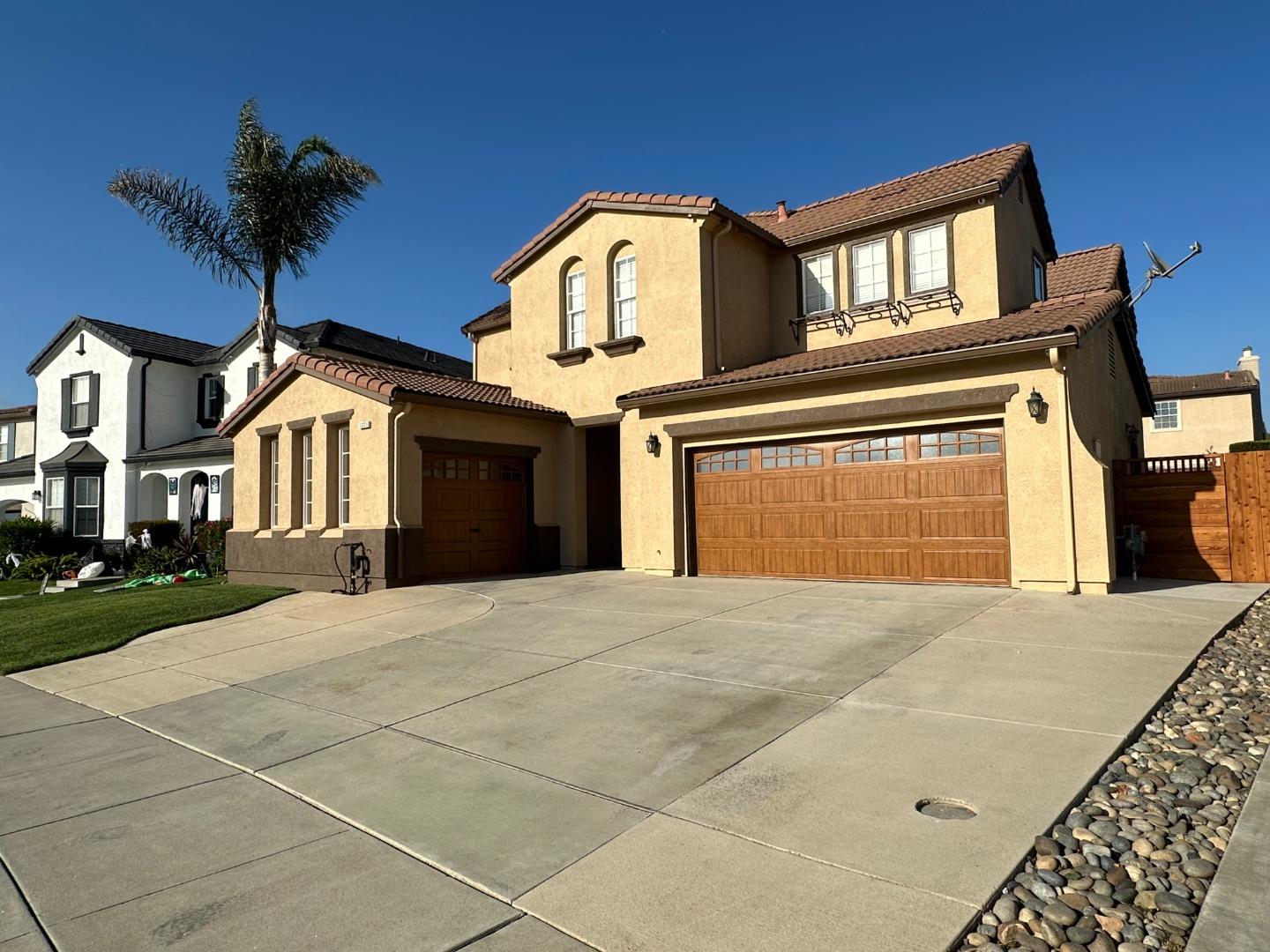 1221 Modena Street