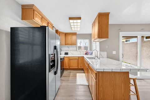 Tiny photo for 1260 Heather Glen Circle, HOLLISTER, CA 95023 (MLS # ML82027118)