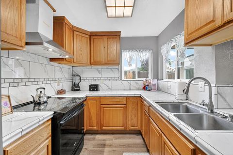 Tiny photo for 1260 Heather Glen Circle, HOLLISTER, CA 95023 (MLS # ML82027118)