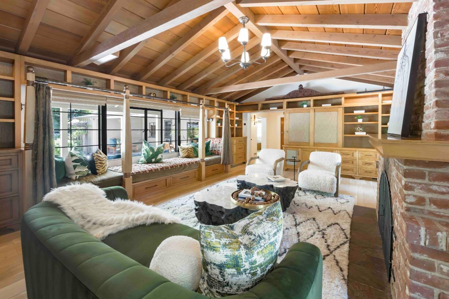 30 Catalpa Drive