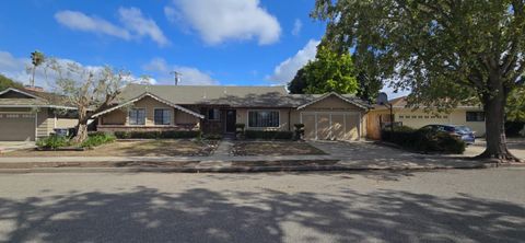 Photo of 1159 Wilgart Way, SALINAS, CA 93901 (MLS # ML82025235)