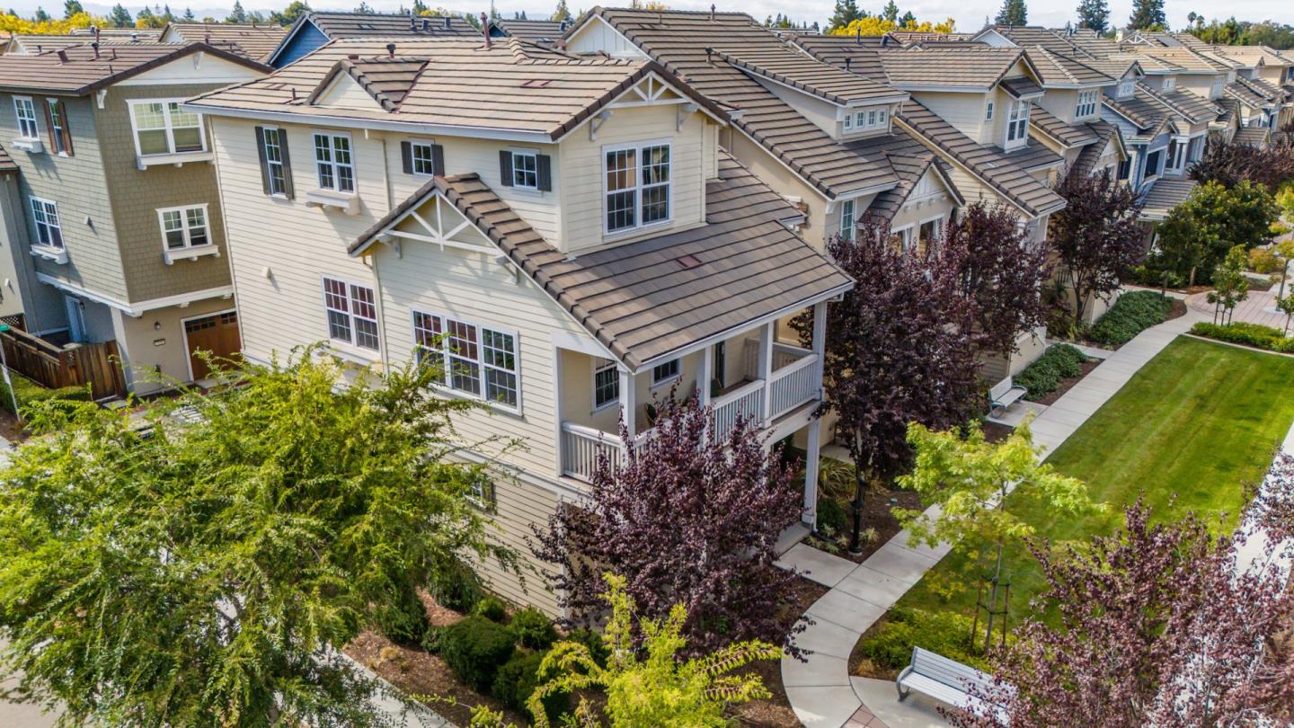 3400 Pyramid Way