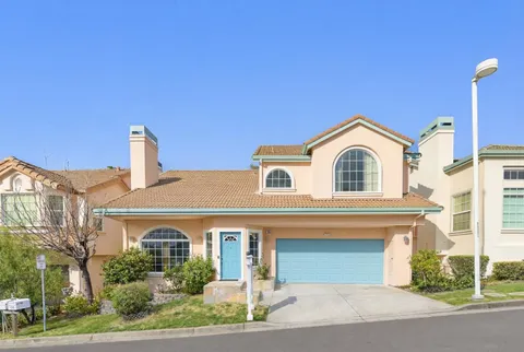 55 Buena Vista Road, South San Francisco, CA 94080 - #: ML82037371