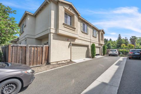 Photo of 2256 Dorset Lane, FAIRFIELD, CA 94533 (MLS # ML82041673)