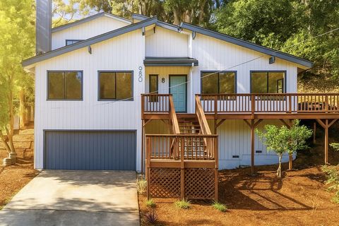 Photo of 980 Wallace Avenue, APTOS, CA 95003 (MLS # ML82022600)
