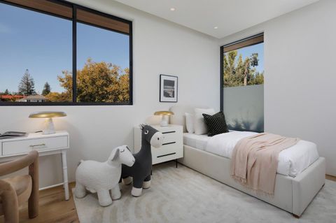 Tiny photo for 1480 Bryant Street, PALO ALTO, CA 94301 (MLS # ML82024978)