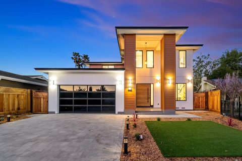 Photo of 1040 W Riverside Way, San Jose, CA 95129 (MLS # ML82037565)