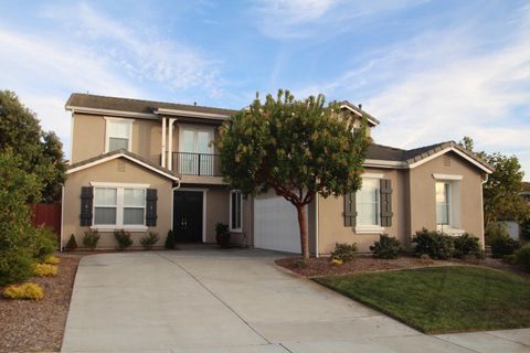 Photo of 5011 Pacific Crest Drive, SEASIDE, CA 93955 (MLS # ML82052917)