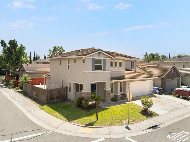 5700 Gold Poppy Way