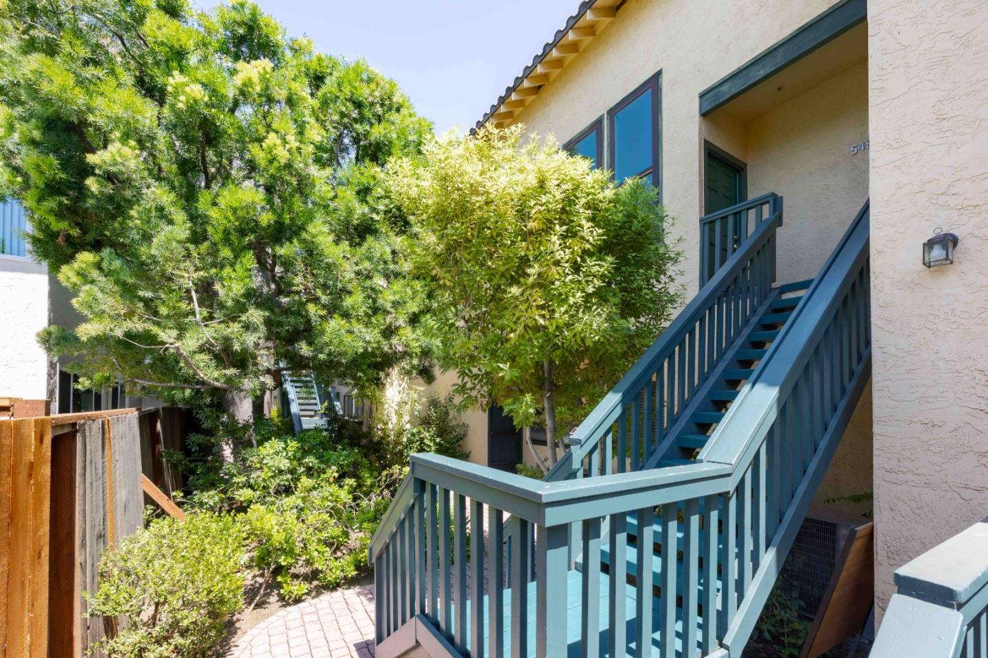 548 Everett Avenue