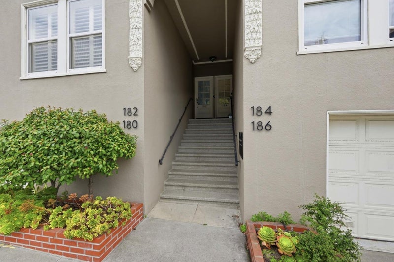 184 5th Avenue