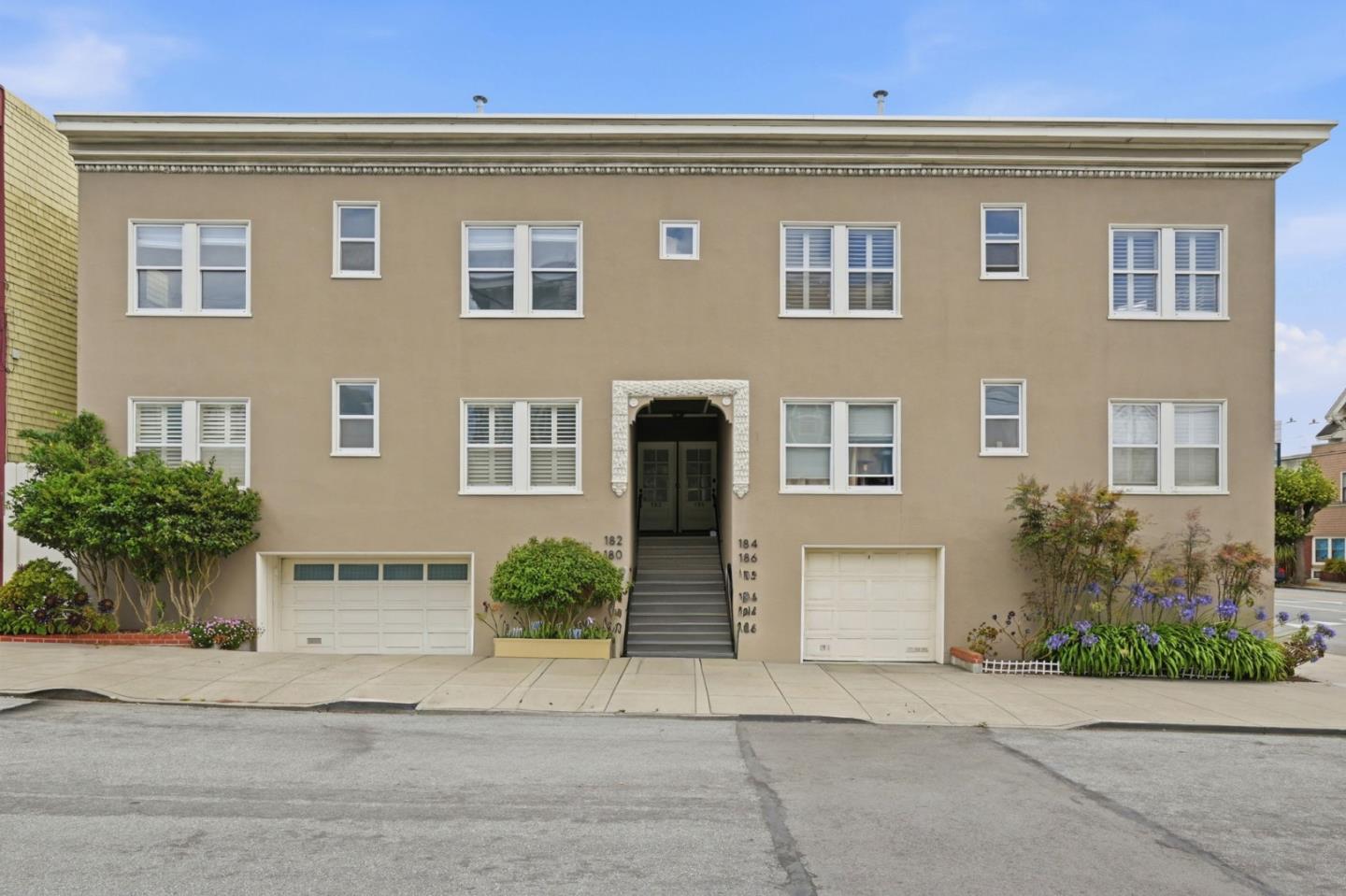 184 5th Avenue
