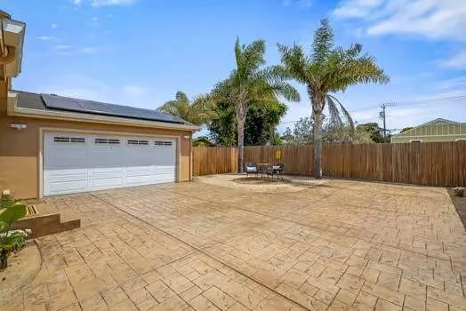 Monterey, California 93940, United States, 3 Bedrooms Bedrooms, ,2 BathroomsBathrooms,Residential,Active,175316